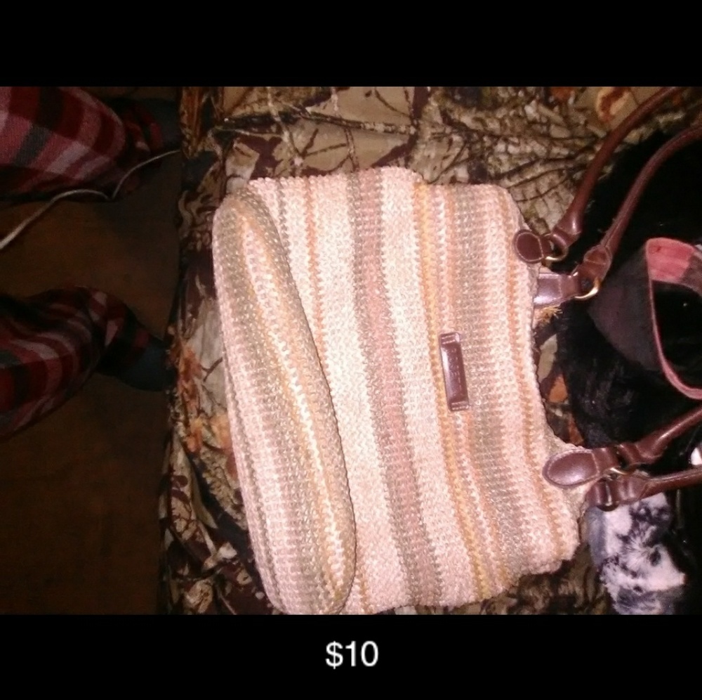 Purses - Picture 5 of 7
